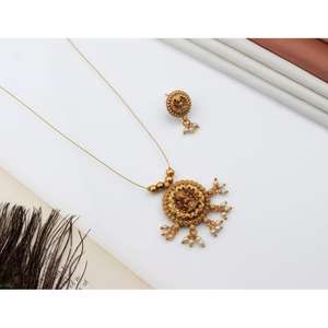 Conjunto de Colgante de Plata Oxidada de Alta Demanda para Mujer con Acabado Dorado, Joyería Étnica para Uso Casual, Oficina y Eventos Culturales - Product Image 4