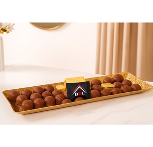 La bandeja de metal decorativa de durabilidad es ideal para exhibir bellamente chocolates, frutas secas o aperitivos en reuniones especiales - Product Image 4