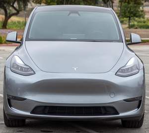 Tesla Model Y Long Range AWD Dual-Motor AWD 2024, autonomie de 310 milles - Product Image 1