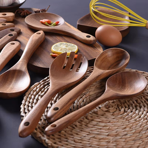 Juego de utensilios de cocina modernos de madera de teca de grado alimenticio, cucharas para sopa fáciles de limpiar, herramientas para servir con accesorios de diseño manual para cocinar - Product Image 2