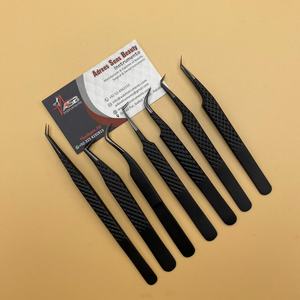 Pinzas de extensión de pestañas de acero inoxidable japonesas mate negras con logotipo personalizado pinzas de pestañas de volumen probadas a mano con punta puntiaguda - Product Image 2
