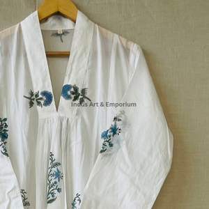 Hermoso Vestido de Algodón con Estampado Floral, Vestido para Uso Casual, Vestido con Estampado a Mano - Product Image 4