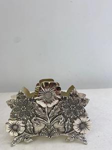 Porte-serviettes en argent à motif floral pour table à manger, comptoir de cuisine, décoration de la maison, accueil d'invités et utilisation pour recevoir - Product Image 5