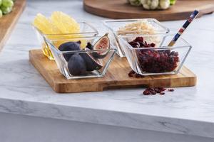 Bol en verre et plat de service en bois d'acacia - Product Image 3