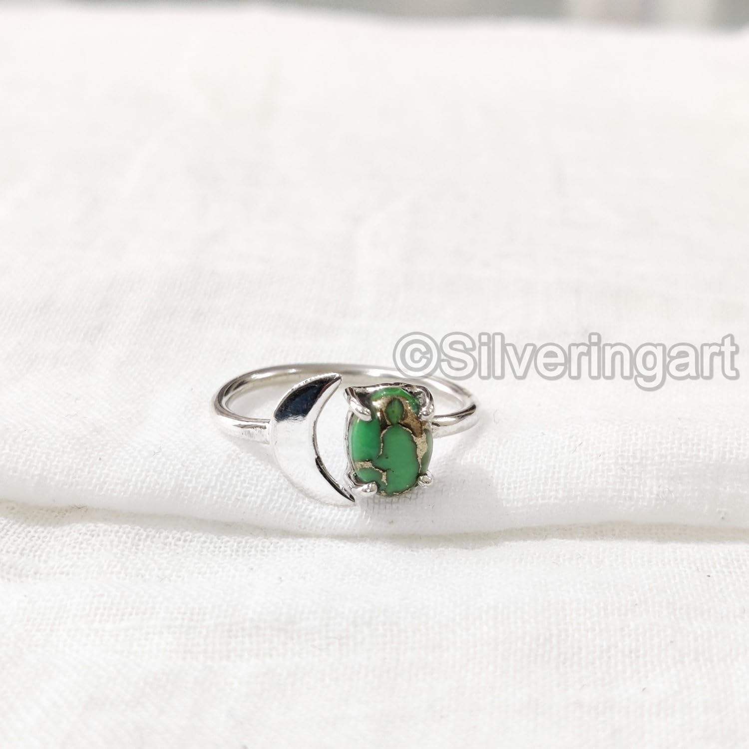 สีเขียว