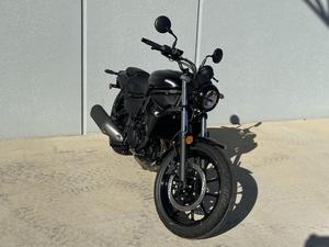 Nouvelles motos Cruiser Eliminators 2025 – Toutes disponibles en magasin - Product Image 3