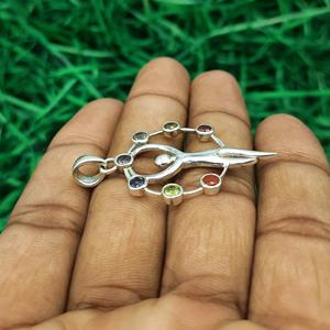 925 Pendentif Chakra en argent fait main avec Malachite Turquoise Améthyste Cornaline Larimar Onyx noir et Quartz Rose Bijoux de guérison - Product Image 2