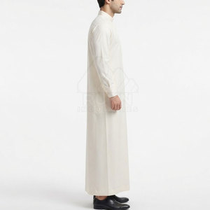 Thobe moderne décontracté de qualité supérieure pour hommes, vêtements islamiques, détails élégants, sensation de confort, look élégant, coton - Product Image 4