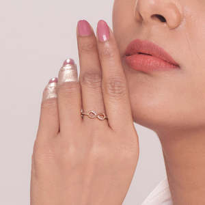 แหวนโอโรเวีย นอต เอเทอร์นิตี้-ชุบทองคำ 18K สีโรสโกลด์และโรเดียม เครื่องประดับแฟชั่นสไตล์วินเทจ - Product Image 2