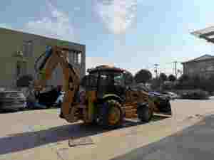 Retroexcavadora CAT 420F con Motor Cummins, Potencia de 70KW, Carga Nominal de 5 Toneladas, Peso de la Máquina de 7 Toneladas, Certificación EMA, CE, EPA, Modelo 2026 para Granjas - Product Image 2