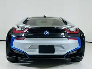 รถยนต์ BMW i8 Coupe AWD ปี 2016 / มีจำหน่ายพร้อมขาย ไมล์น้อย เครื่องยนต์เบนซิน รถใช้งานน้อย สภาพดี ไม่มีอุบัติเหตุ ขายดี พวงมาลัยซ้าย - Product Image 3