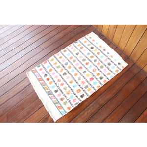 พรมคิลิมวินเทจสไตล์ตุรกี ขนาด 1.9x3.1 ฟุต (59x94 ซม.) พรมขนสัตว์สีขาวลายแบบนามธรรม - Product Image 2