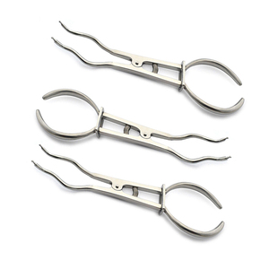 Pinza de Goma Manual de Acero Inoxidable Médico Profesional, Herramienta Quirúrgica con Certificación CE, Reutilizable, Logotipo Personalizado MEDIVA ESSENCE - Product Image 2