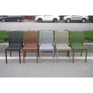 Chaise en plastique moulé à mailles carrées vert armée moderne, design imprimé au laser, imperméable, confortable pour l'extérieur, surface tapis - Product Image 2