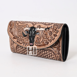 Portefeuille trifold en cuir de vachette pour femme, motif floral brodé - Product Image 3