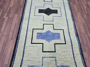 พรมผ้าวูลผืนเล็กขนาด2.7x8พรมคอตตอนแบบถักมือแนวแอบสแตรกสีเขียวสำหรับห้องนั่งเล่น - Product Image 3