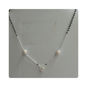Mangalsutras de plata esterlina Donde la tradición se encuentra con el estilo Celebra el amor eterno con Mangalsutras de plata esterlina - Product Image 4