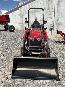 รถแทรกเตอร์ Massey Ferguson GC1725M ปี 2023 พร้อมที่ตักด้านหน้าและรถขุดด้านหลัง 24 แรงม้า ระบบขับเคลื่อนสี่ล้อ ปั๊มเกียร์ ชิ้นส่วนหลัก อุปกรณ์การเกษตร - Product Image 2