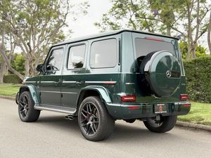 Dernier modèle vert 2024 <span class=keywords><strong>Mercedes</strong></span>-<span class=keywords><strong>AMG</strong></span> <span class=keywords><strong>G</strong></span> 63 d'occasion, intérieur foncé, sièges en cuir, toit ouvrant, camion avec le meilleur <span class=keywords><strong>prix</strong></span>, camion de qualité - Product Image 3