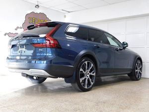 PREMIER PROPRIÉTAIRE VOLVO V90 CROSS COUNTRY B6 ULTRA 2026 VOITURE D'OCCASION - Product Image 2
