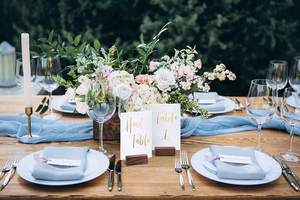 ไม้อะคาเซียที่ใส่นามบัตรป้ายอะคริลิคทำจากไม้สำหรับตกแต่งโต๊ะขาตั้งโชว์รูปภาพไม้สำหรับงานปาร์ตี้ - Product Image 5