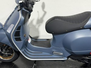 VENDITA 2027 <span class=keywords><strong>Vespa</strong></span> <span class=keywords><strong>GTV</strong></span> 310 Officina 8 310 Edizione Limitata Heritage Maxi Scooter con Carrozzeria in Acciaio Prodotto in Italia >130km/h - Product Image 2