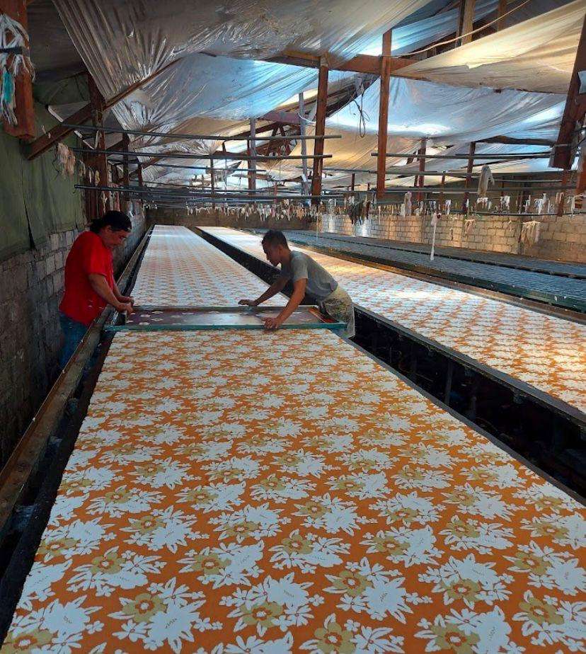 สีน้ำตาล