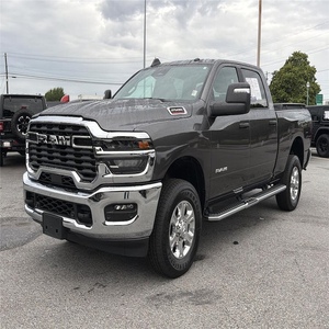 Listo para Enviar: RAM 2500 Big Horn Crew Cab 4WD 2025, Camioneta de Servicio Pesado Usada, Opción Limpia, 3 Años de Garantía - Product Image 1