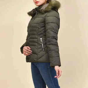 Nouveau manteau d'hiver matelassé pour femmes Premium avec col haut pour la chaleur et le confort par temps froid - Product Image 4