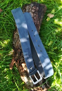 Ceinture en cuir pleine fleur véritable faite à la main avec motif animal pour homme avec boucle à ardillon en métal et logo personnalisé - Product Image 5