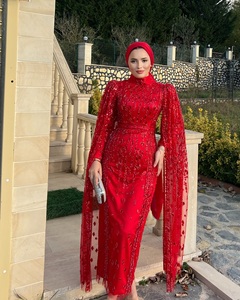 Tissu en satin perlé élégant pour les robes de soirée avec taille naturelle - Product Image 1