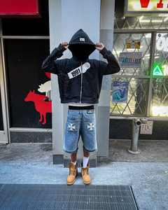 Sweat à capuche brodé pour hommes avec strass Nouveau design Vêtements d'hiver Bas quantité minimale de commande Vente en gros du Pakistan - Product Image 4