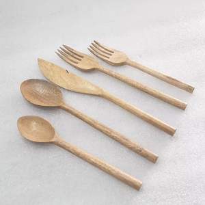 Ensemble d'outils d'épandage de fromage à manche en céramique verte Trancheuse à beurre et épandeur de fromage en acier inoxydable - Product Image 4