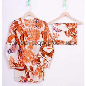 Conjunto de pijama floral tropical para verano Conjunto de pijama con estampado de bloques de mano inspirado en la naturaleza con diseño intrincado y color vibrante - Product Image 2