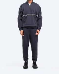 Chándal de ropa de calle de invierno para hombre de poliéster 100%, nuevo diseño, sudadera y pantalón con media cremallera de 2 piezas para clima frío - Product Image 1