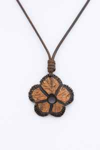 Collar de cáscara de coco bohemio natural hecho a mano para hombres y mujeres, colgante de cadena de cuerda de moda, joyería, Idea de regalo única - Product Image 4