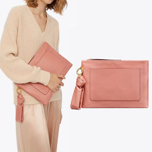 Elegante bolso de mano de cuero hecho a mano diseño tallado monedero de moda para cenas fiestas regalos Premium cuero suave logotipo personalizable - Product Image 5