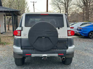 Voiture d'occasion de qualité abordable, Toyota FJ Cruiser 2010, conduite à gauche - Product Image 6