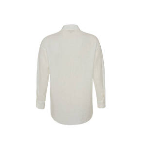 Blusa Blanca de Lino Bordada con Cuello Alto - Product Image 3