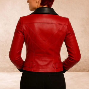 Chaqueta de Motociclista de Cuero Rojo Hecha a Mano, Chaqueta de Moto para Mujer con Cuello Negro - Product Image 3