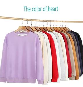 Pull à capuche brodé sur mesure pour hommes, vêtement de rue décontracté en coton à coupe ample avec fonction réversible et coupe-vent pour l'automne - Product Image 4