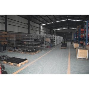 Zapatas de pista de poliuretano para fresadora W2000 Certificado ISO9001 Nueva condición Sistema de tren de rodaje amarillo Parte 150821 - Product Image 5