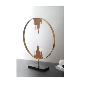 Escultura de metal hecha a mano para decoración de mesa con acabado dorado y base para escultura decorativa de sala de estar - Product Image 5