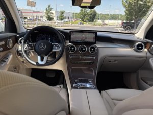 Limpiar seminuevo 2021 Merce_des Benzz GLC 300 AWD 4MATIC - Product Image 4