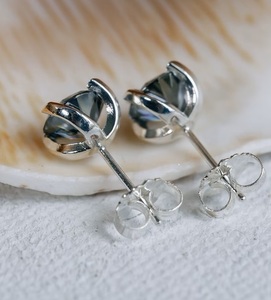 ต่างหูเพชรโมอิสสีเทาชุดทอง14K ลายมงกุฎที่ได้รับการรับรอง Gia ทรงกลม - Product Image 2