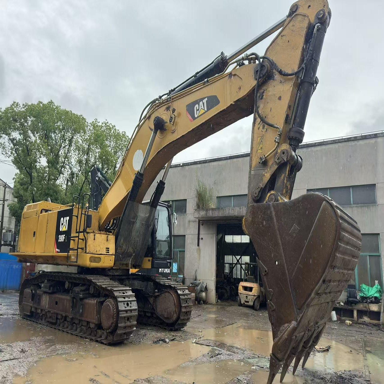 Alibaba.com上の高品質なCAT 390 ExcavatorメーカーとCAT 390