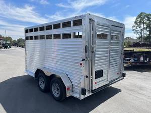 Remolque para Ganado de 30 pies y 3 Pisos con Techo Plano, Usado, Cómodo, Estándar Austriaco, para Transporte de Caballos, Capacidad de Carga de 3301 kg, ¡Gran Venta! - Product Image 4