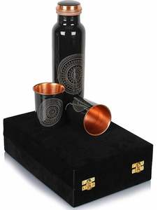 Bouteille en cuivre de qualité supérieure à texture nid d'abeille avec une large texture martelée pour un style de vie élégant et une hydratation quotidienne saine - Product Image 3