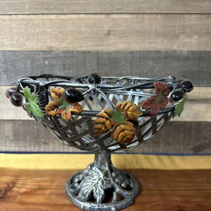 Bol de service sur pied en argent coloré pour fruits, noix, collations, présentation sur la table à manger familiale et repas quotidiens, en provenance d'Inde - Product Image 1