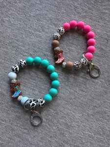 Porte-clés fait main avec perles en bois et anneau en acier inoxydable | Porte-clés coloré en perles de bois et acier inoxydable | VRNQ - Product Image 2